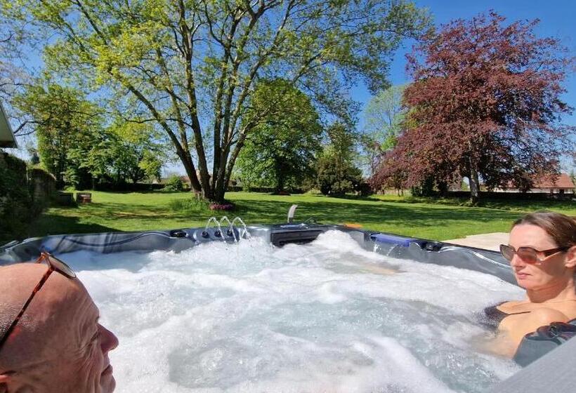 ベッドアンドブレックファースト Le 49 Côté Parc & Spa