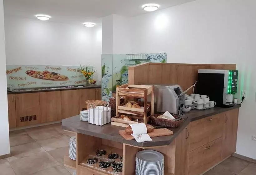 ベッドアンドブレックファースト Rimo