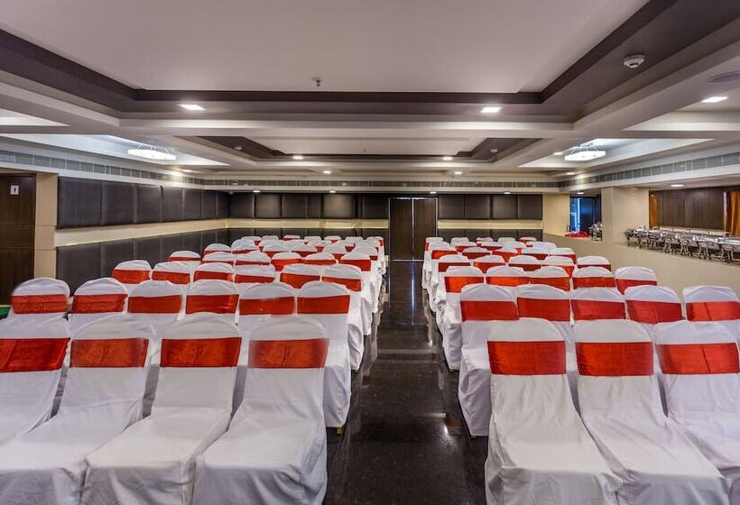 בית מלון כפרי Cygnett Inn Ramachandra