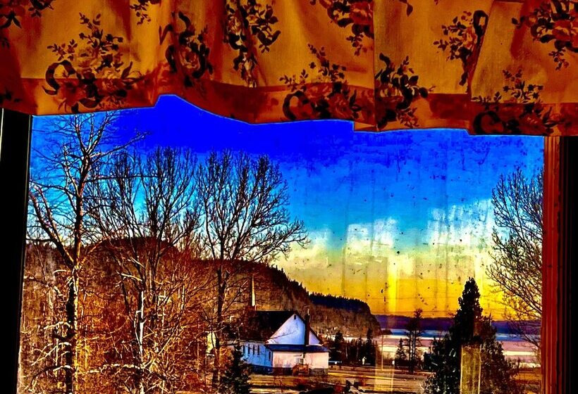 فندق Red Rock Inn