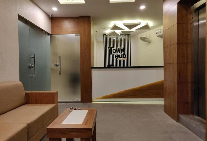 בית מלון כפרי Town Hub