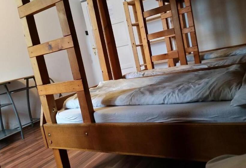 פנסיון Báró Eötvös Loránd Menedékház