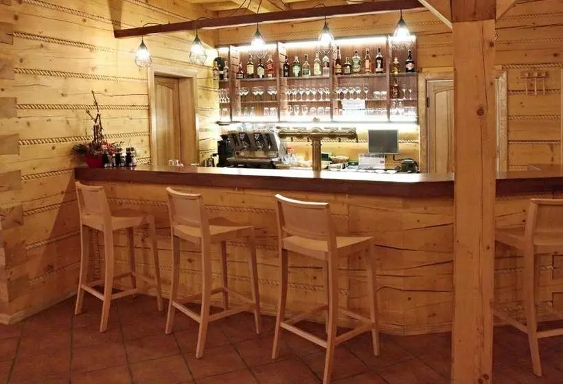 Majatalo Penzion A Restaurace Grunt