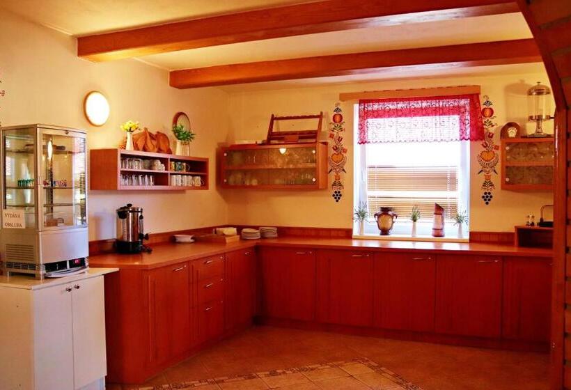 펜션 Penzion Kosík Tvrdonice