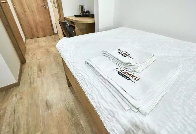 Majatalo Penzion U Zámku