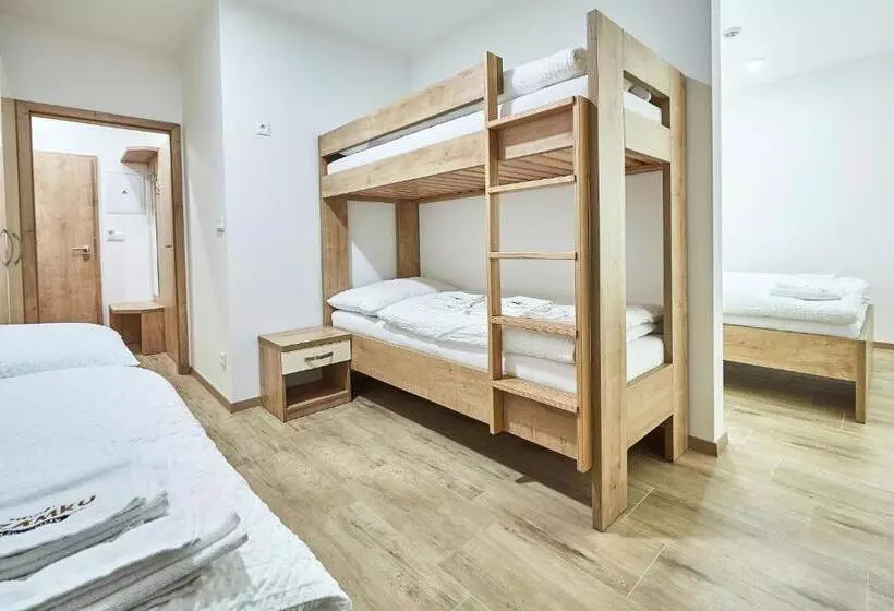 Majatalo Penzion U Zámku