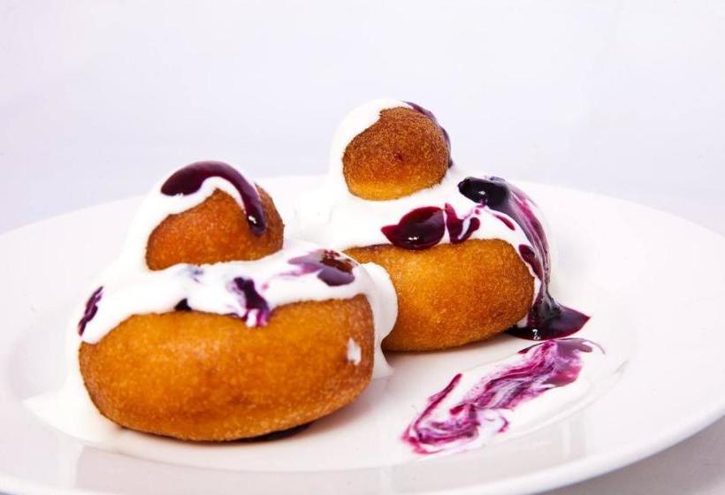 펜션 Riviera 990   Resort & Restaurant