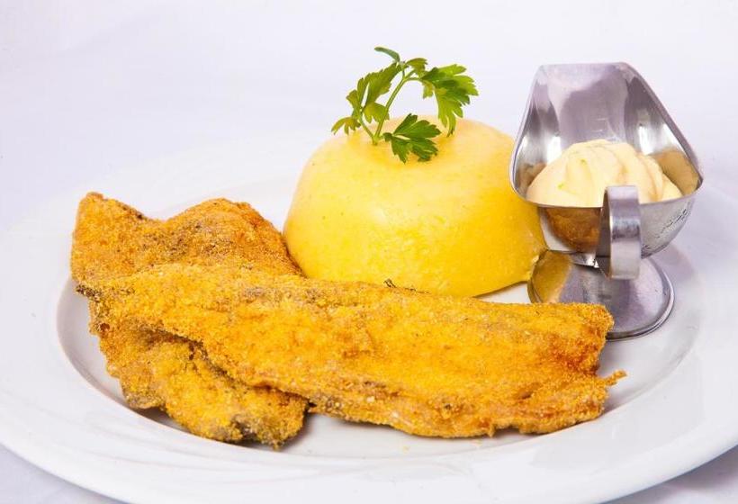 펜션 Riviera 990   Resort & Restaurant