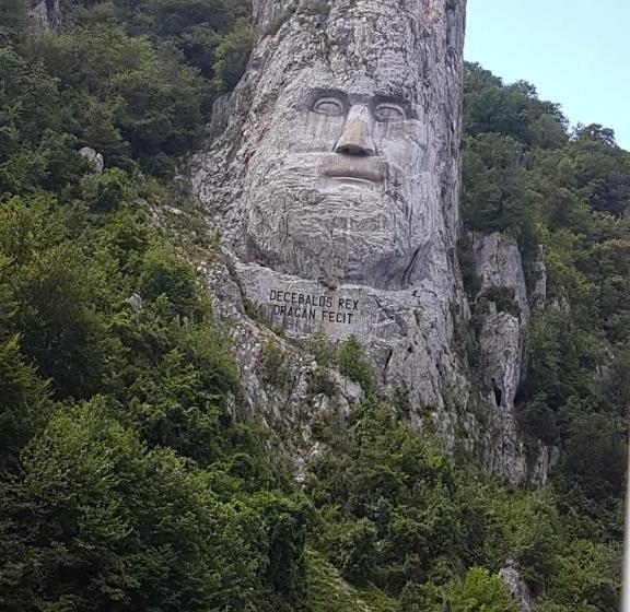 펜션 Riviera 990   Resort & Restaurant