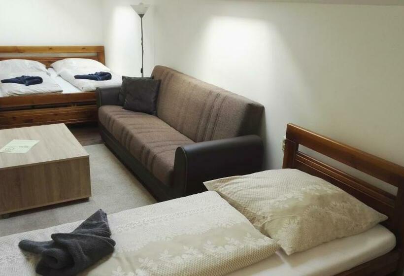 Pensió Ubytování V Soukromí Opolany U Poděbrad