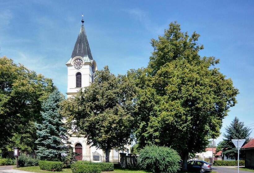 Pensió Ubytování V Soukromí Opolany U Poděbrad