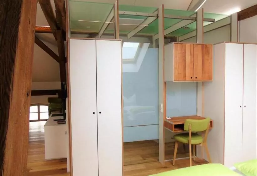 Retkeilymaja Brauhaus 3   Adults Only