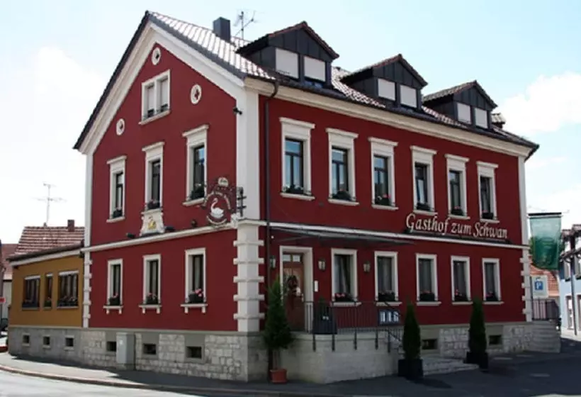 Retkeilymaja Gasthof Zum Schwan