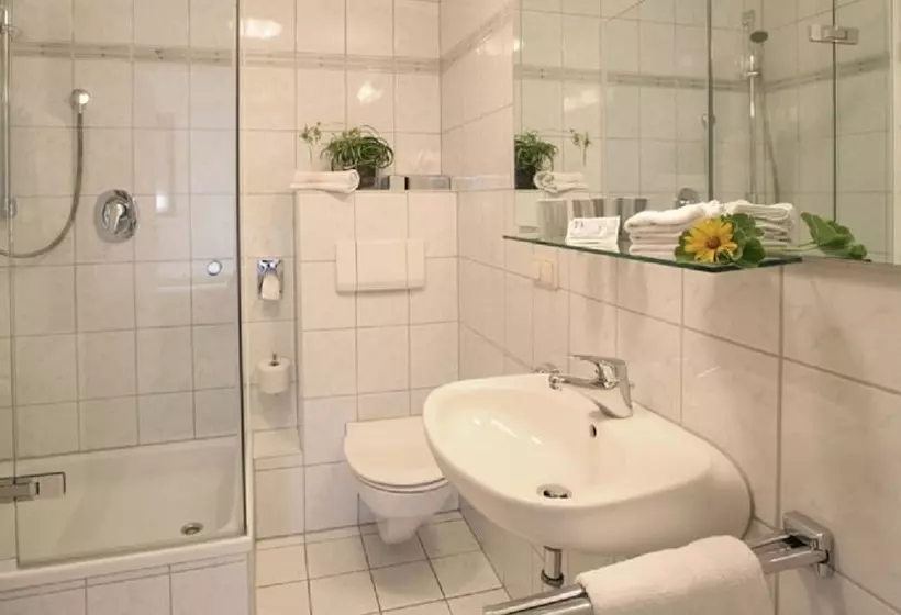 Retkeilymaja Gasthof Zum Schwan