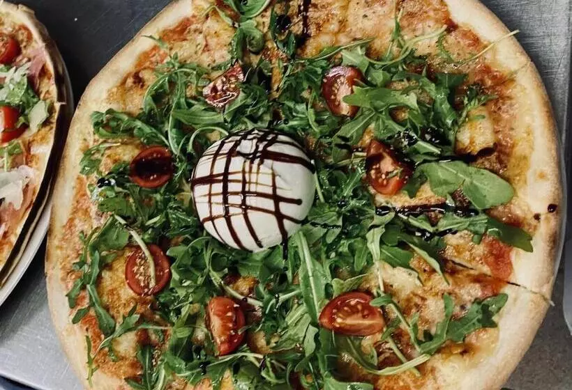 Retkeilymaja Restaurant San Marco