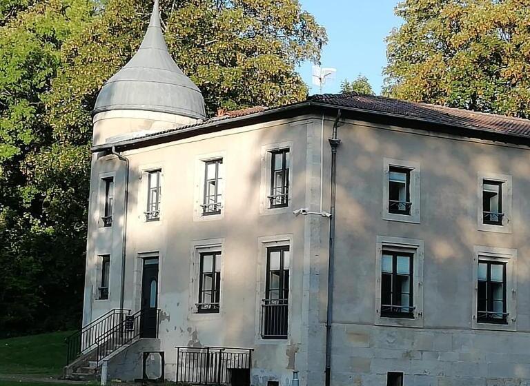 호텔 Lodge Hôtel De Sommedieue Verdun