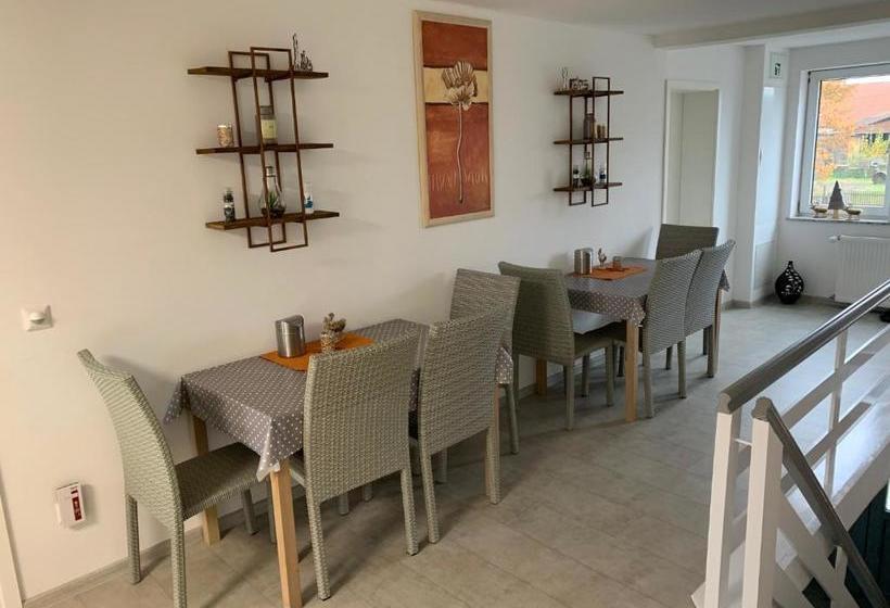 ペンション Das Kleine Schwarze