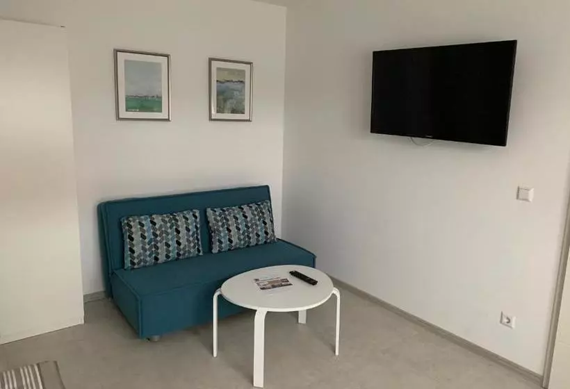 Majatalo Das Kleine Schwarze