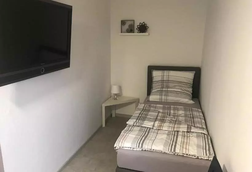 Majatalo Das Kleine Schwarze