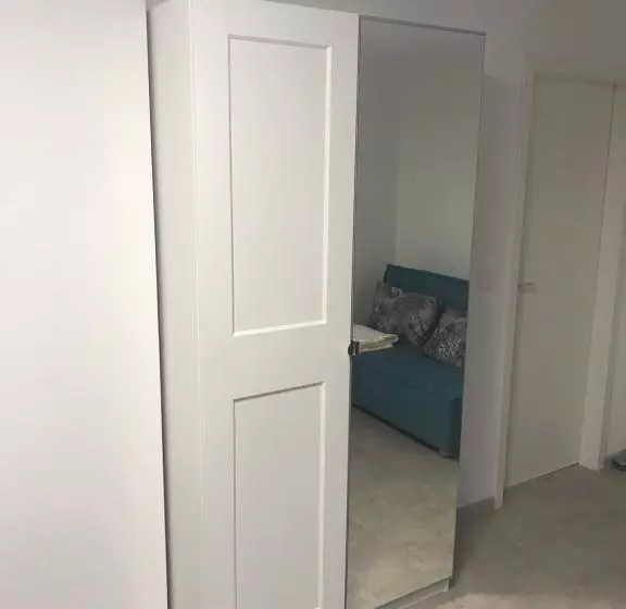 Majatalo Das Kleine Schwarze