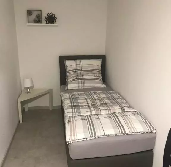 Majatalo Das Kleine Schwarze