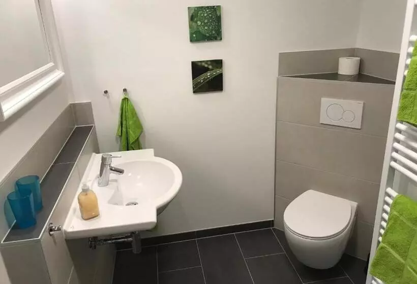 Majatalo Das Kleine Schwarze