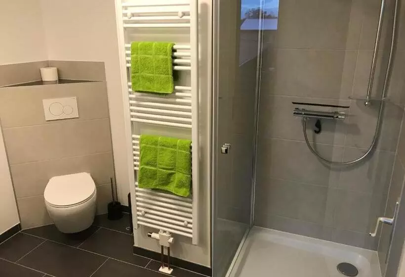 Majatalo Das Kleine Schwarze