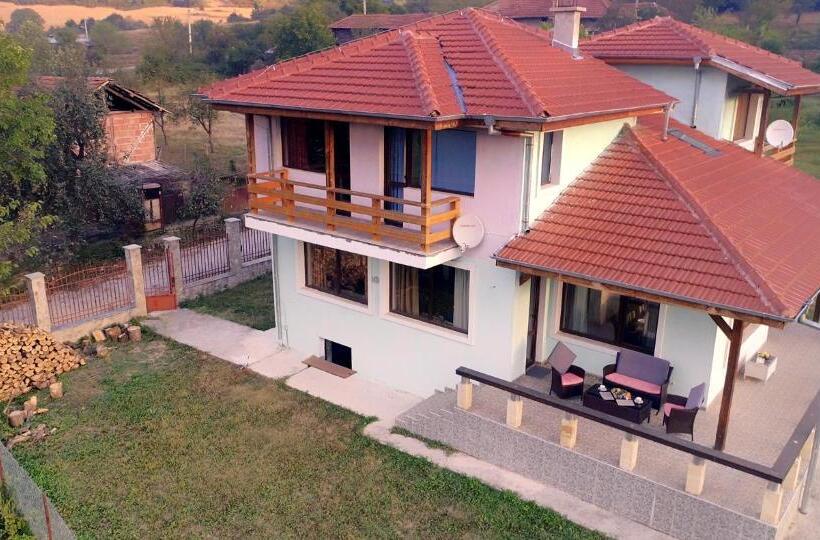 פנסיון Guest House Villa Bozhenitsa