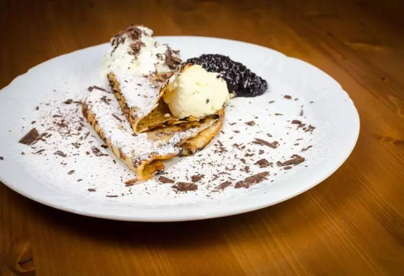 ペンション Penzion U Kostela