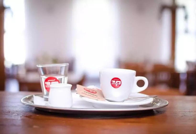 ペンション Penzion U Kostela