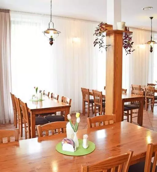 ペンション Penzion U Kostela