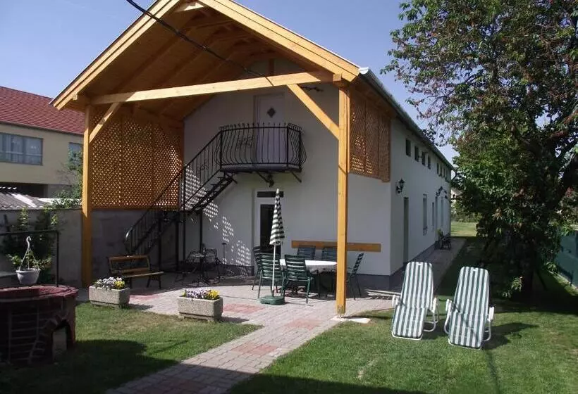 Majatalo Radek Vendégház és Apartman