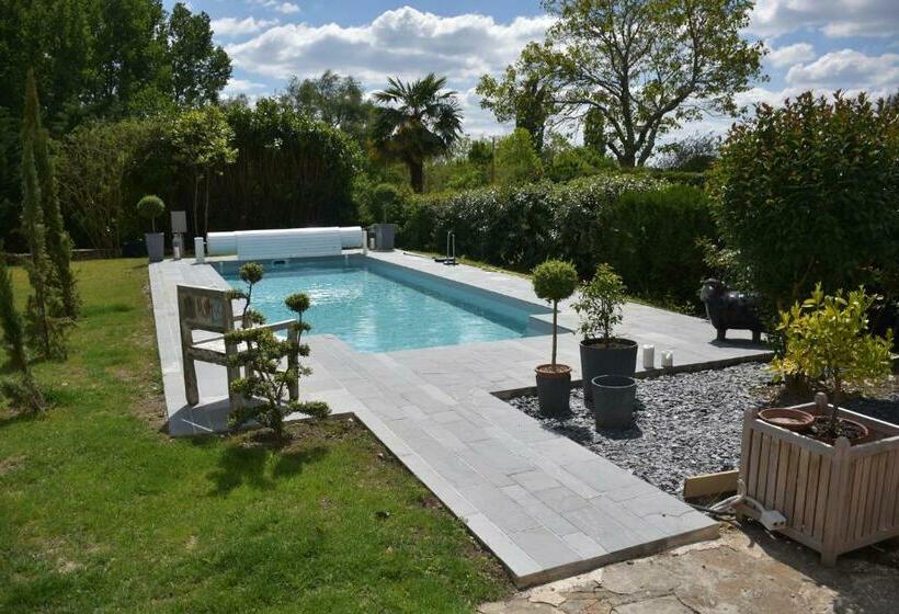 ベッドアンドブレックファースト Maison Du Pierrou