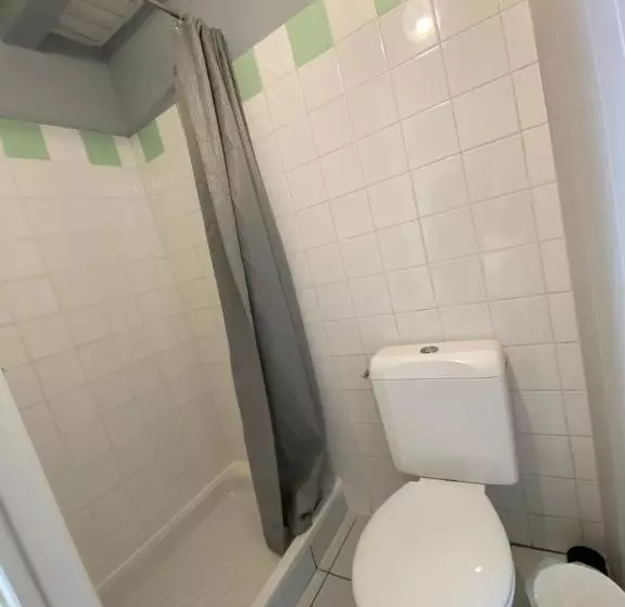 Hotelli Hôtel Au Bon Landais