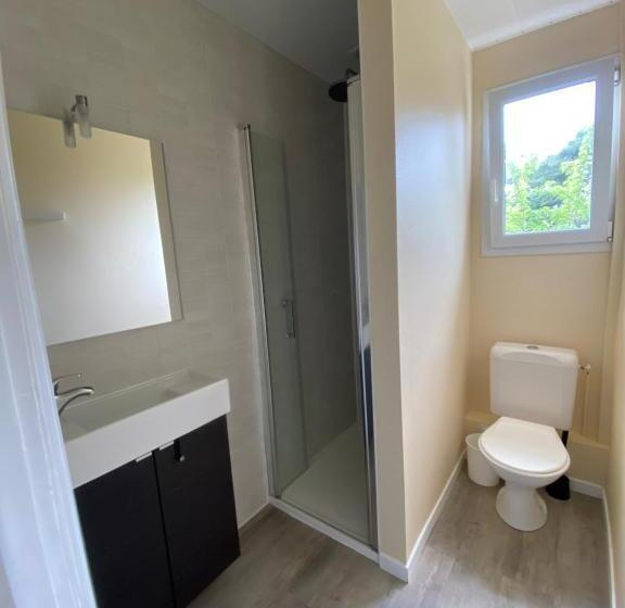 Отель Hôtel Au Bon Landais