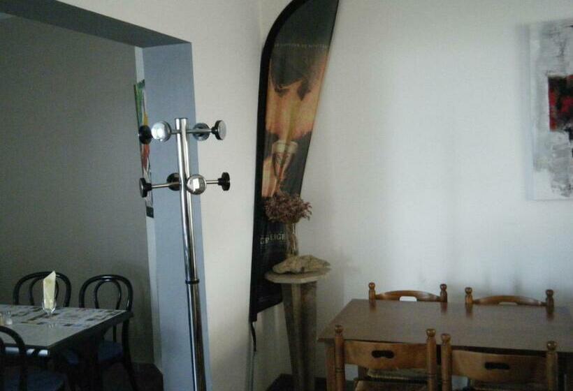 Отель L'univers