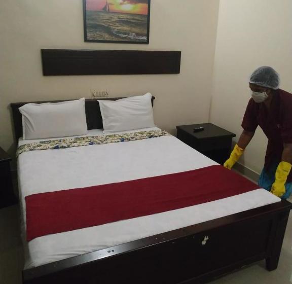 בית מלון כפרי Orison Residency