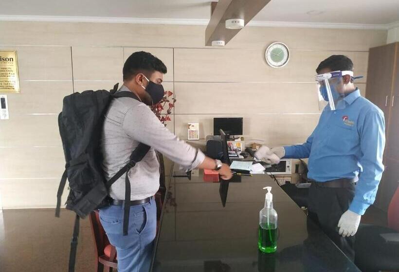 בית מלון כפרי Orison Residency