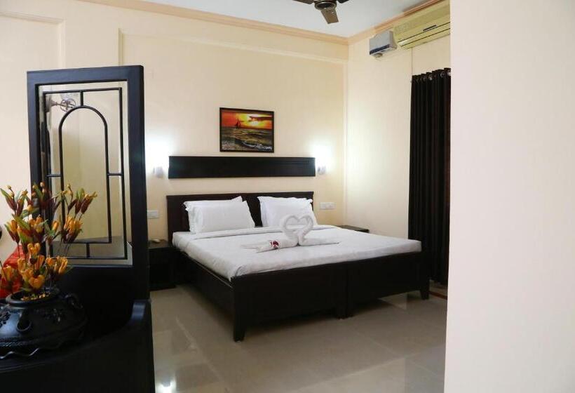 בית מלון כפרי Orison Residency