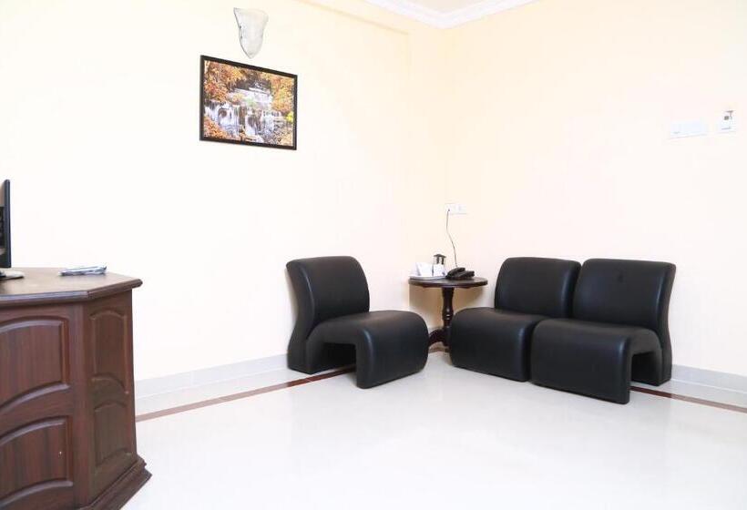 בית מלון כפרי Orison Residency