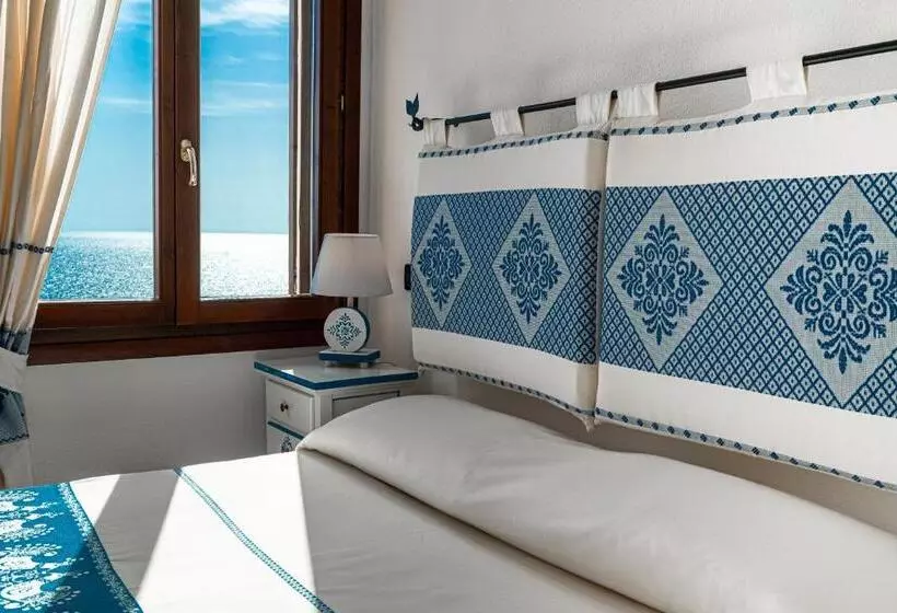 Hotelli Trinità Dei Corsari