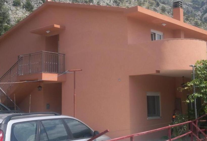 پانسیون Apartments Krivokapic Kotor