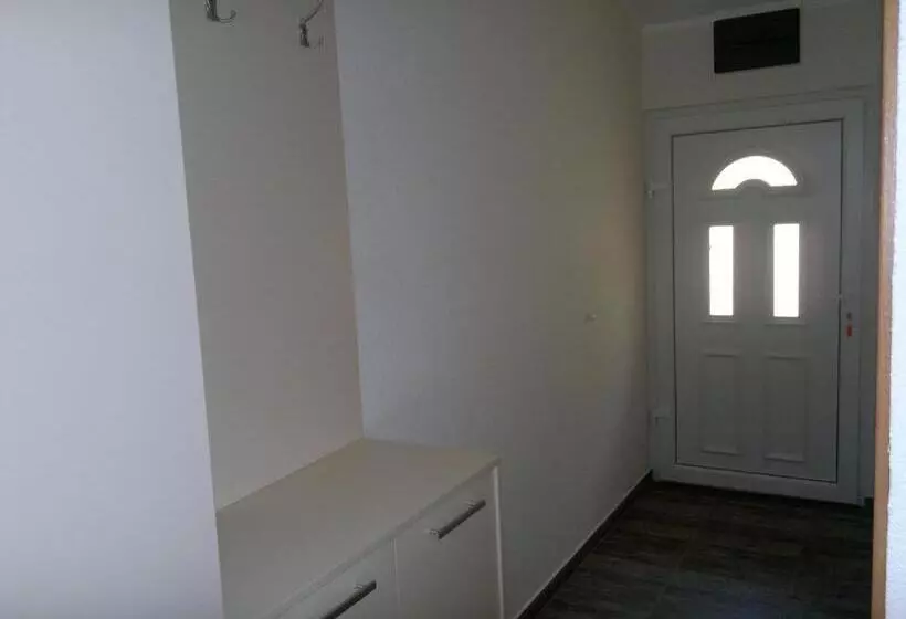 پانسیون Apartments Krivokapic Kotor