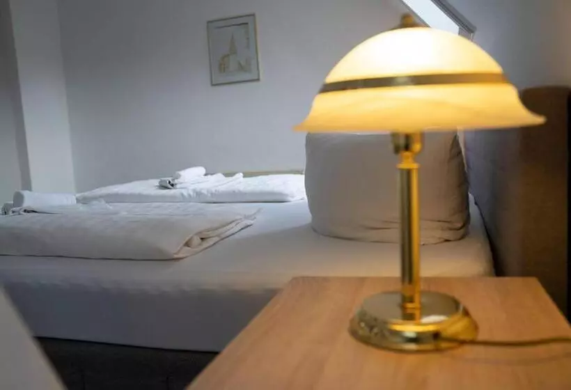 Majatalo Gasthof  Zum Reifberg