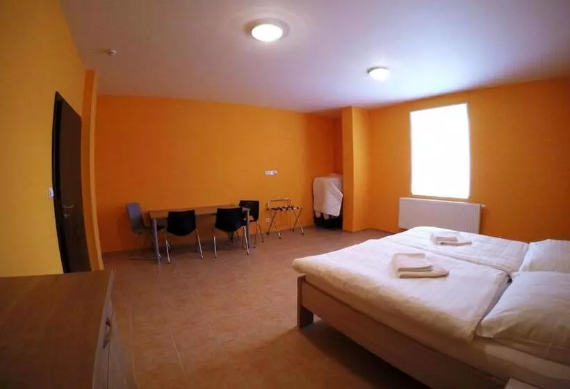 Majatalo Penzion U Tri Statkaru