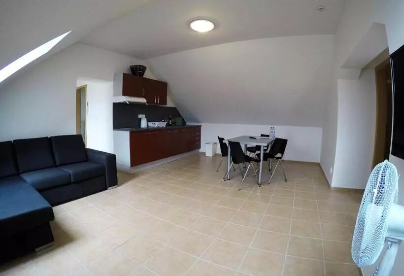 Majatalo Penzion U Tri Statkaru