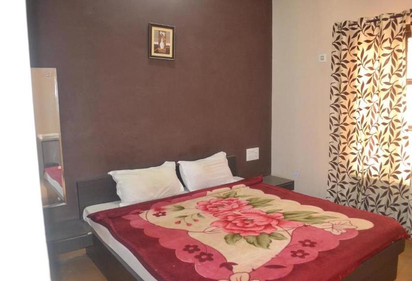 리조트 Pansari's Khuri Haveli