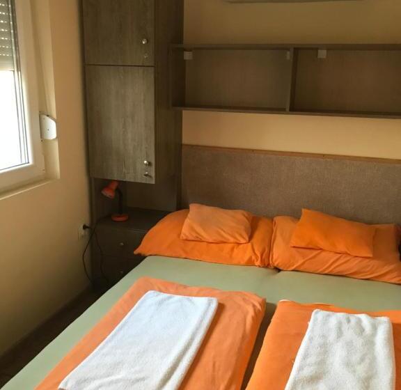 Tó  Party Panoráma Panzió & Wellness