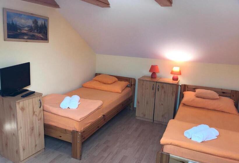 Tó  Party Panoráma Panzió & Wellness