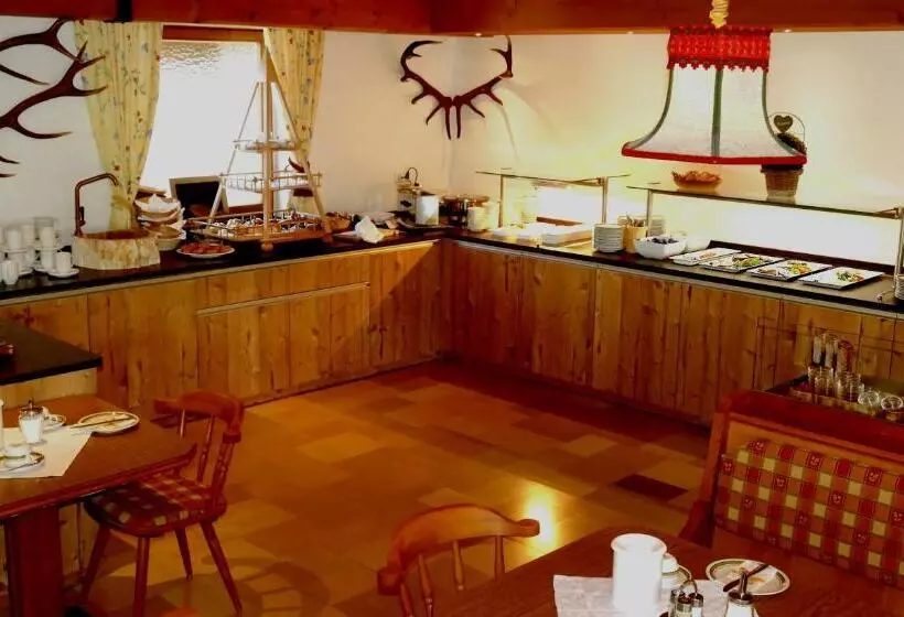 Retkeilymaja Das Naturhotel Die Eng